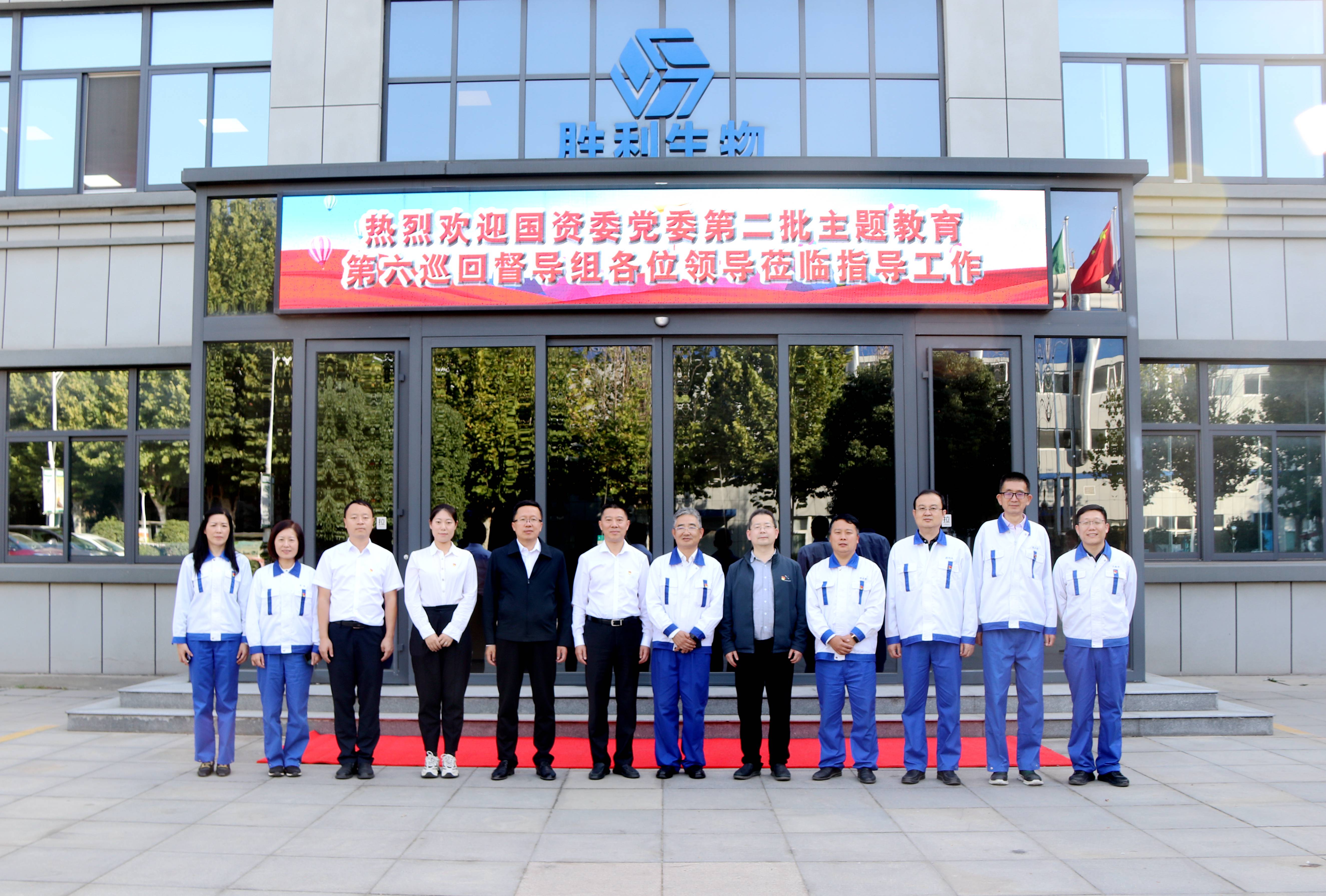 合影 (1)(1).jpg 合影 (1)(1).jpg